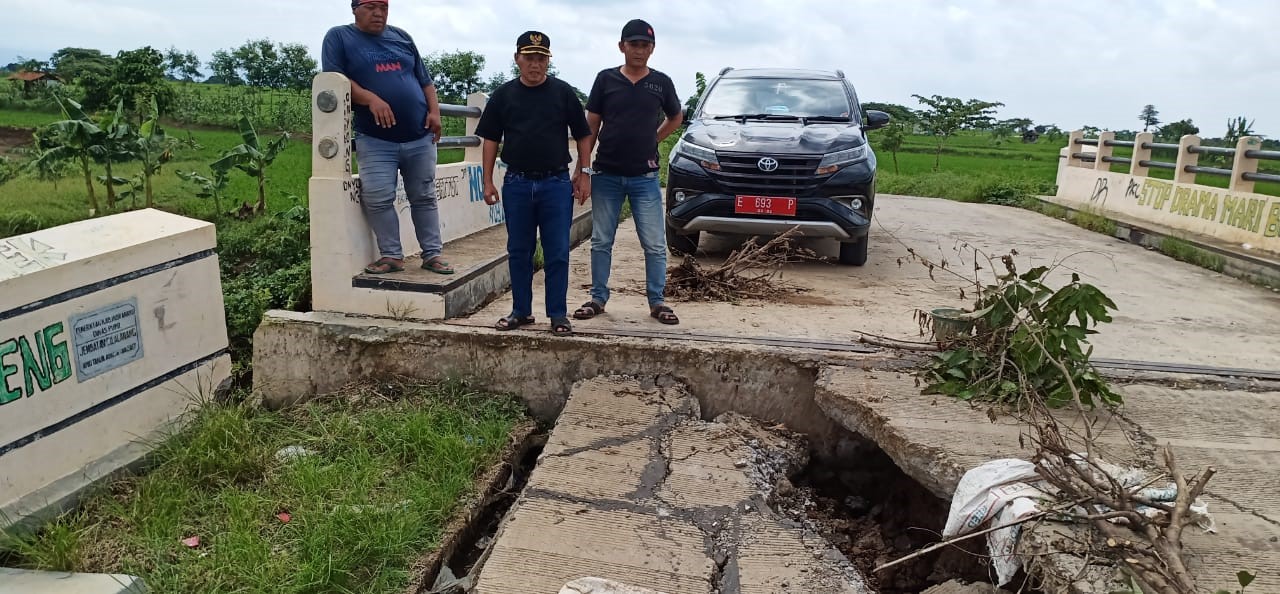 Jembatan Cilalang Ambles, Lalin Terhambat