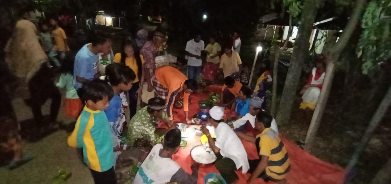 Warga Pesisir Pantai Tiris Indramayu Gelar Tradisi Baritan untuk Cegah Virus Corona