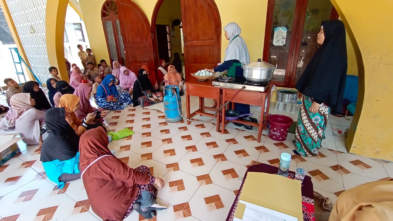 Wali Murid dan Guru Demo Masak