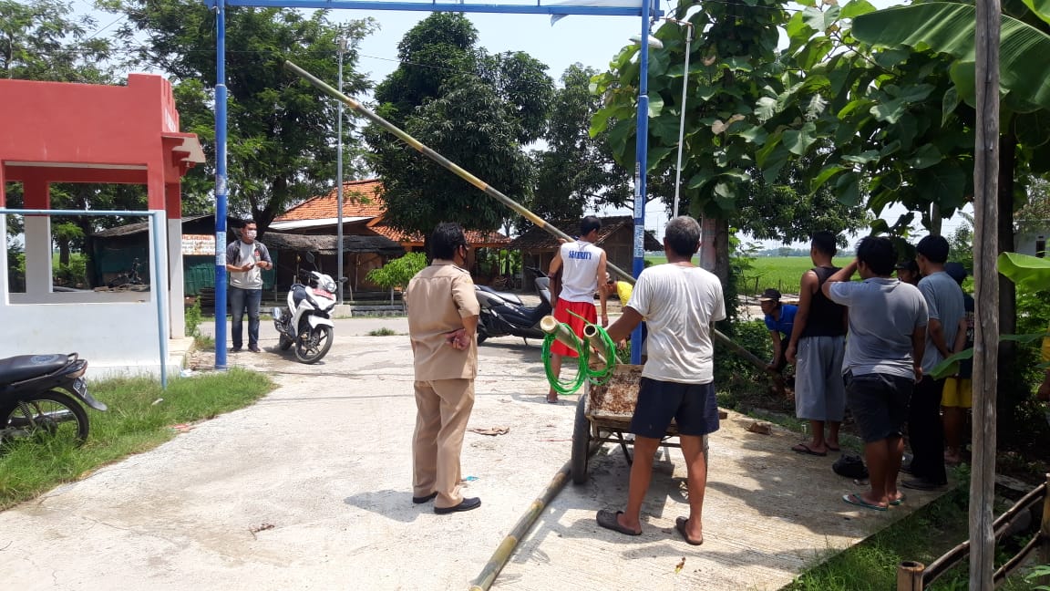 Lockdown Tunggu Persetujuan Plt Bupati, Camat Widasari Setujui Langkah Pemdes Kalensari