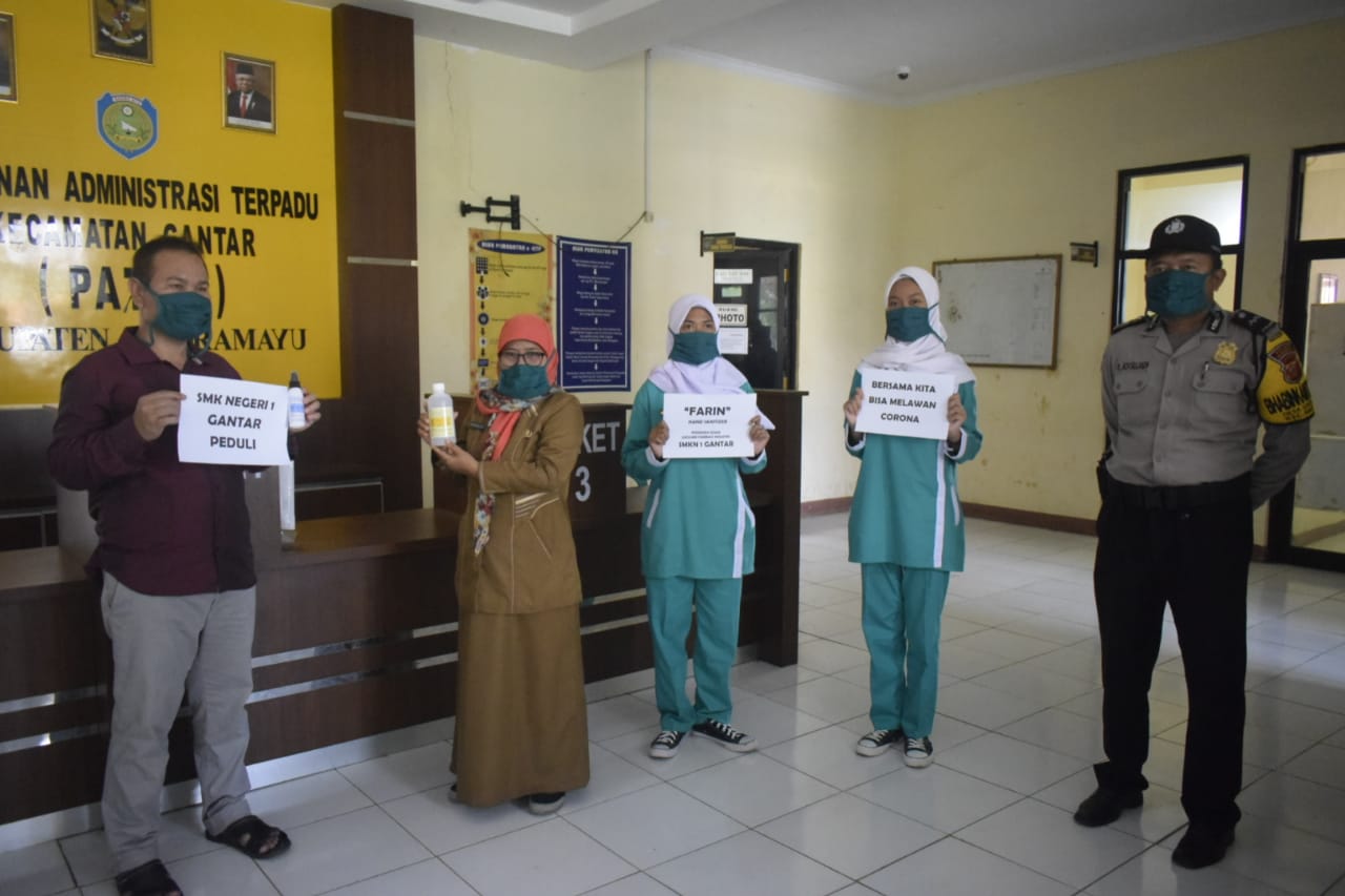 SMKN 1 Gantar Produksi Hand Sanitizer, Dibagikan Gratis ke Masyarakat lewat Baksos