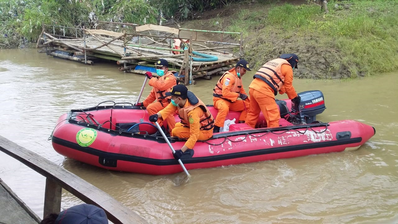 Lansia Tenggelam di Sungai Cimanuk