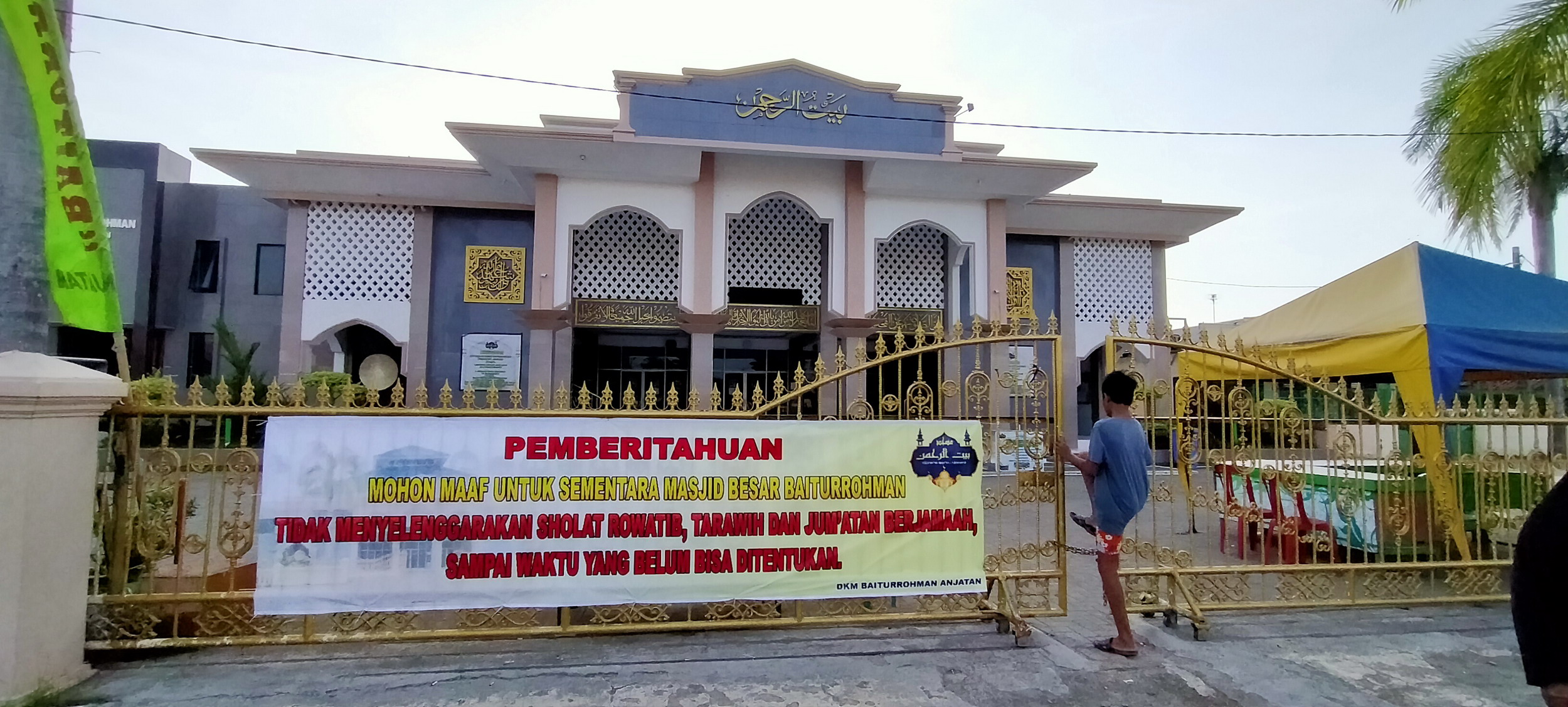 Gerbang Digembok, Masjid Tutup, MUI Mendukung Langkah Pemerintah Terapkan PSBB