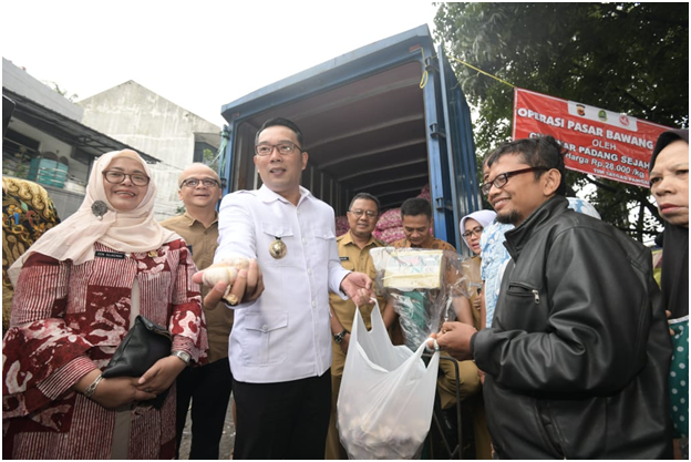 Sigap Turunkan Harga Bawang Putih, Jabar Gelar Operasi Pasar di Astanaanyar