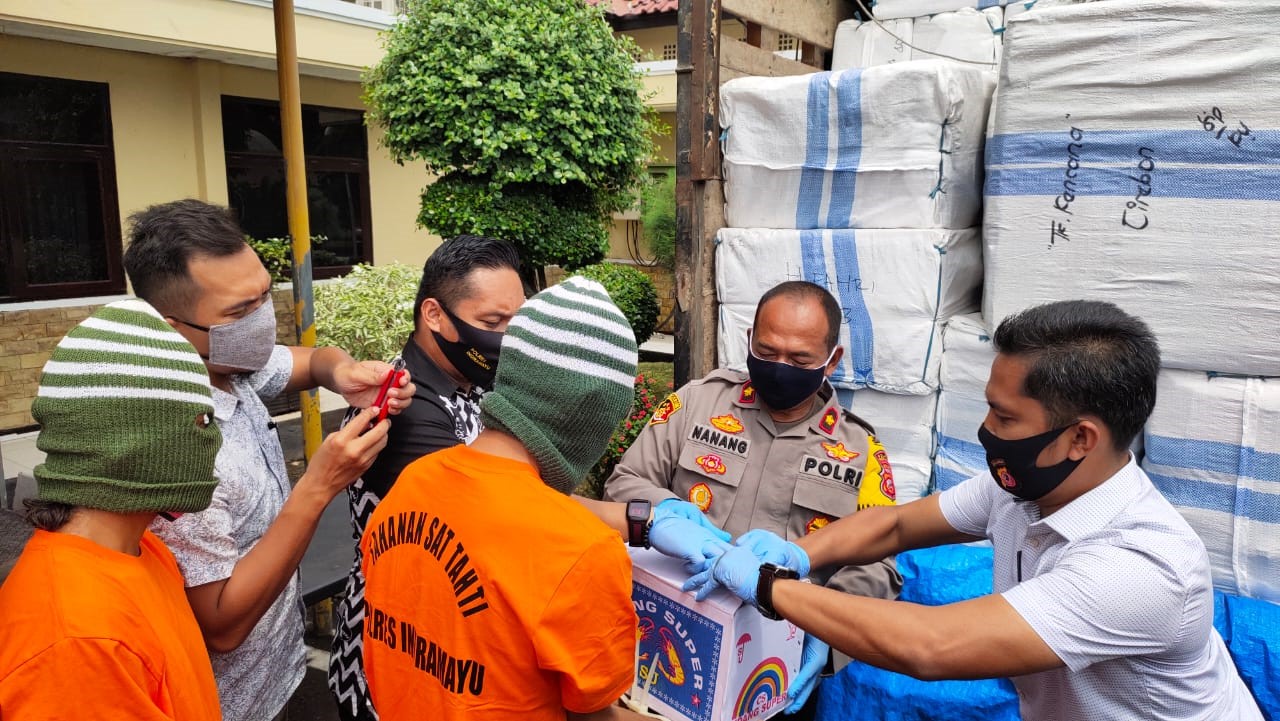 Polisi Gagalkan Pengiriman 5 Juta Petasan