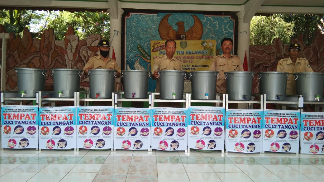 Lawan Corona, Pemdes Bangodua Tebar Tempat Cuci Tangan