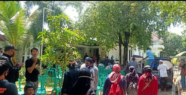 Mantan Bupati Indramayu Yance Tutup Usia, Ribuan Pelayat Memadati Rumah Duka