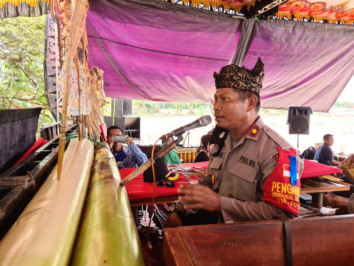 Sosialisasi Prokes lewat Wayang Kulit