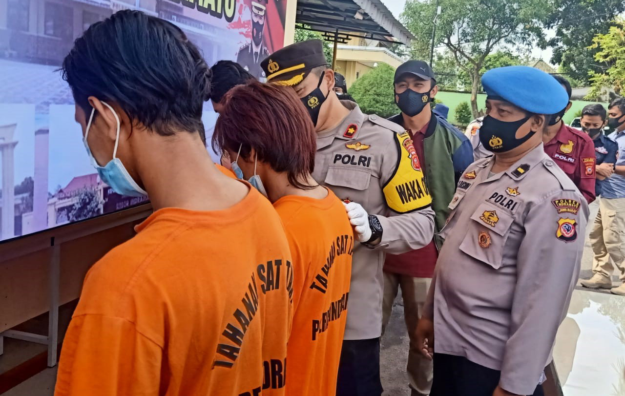 Memeras, Preman Kampung Dibekuk