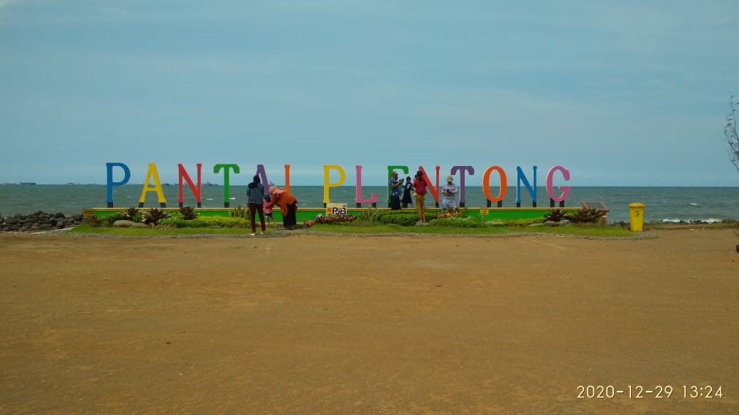 Pengunjung Pantai Plentong Diharuskan Pakai Masker