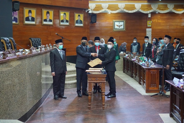 Imron Rosadi Resmi Gantikan Sholihin