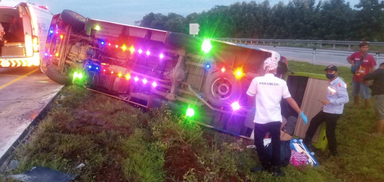 Elf Travel Oleng di Tol Cipali, Tiga Penumpang Tewas