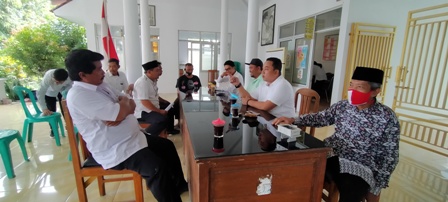 Tolak Izin Pendirian Toko Moderen