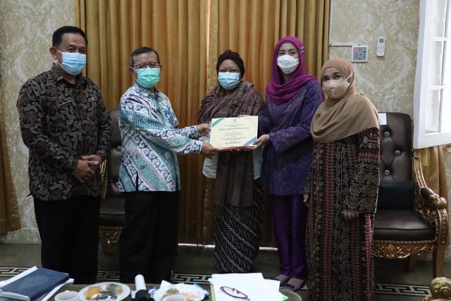 DPR RI Apresiasi Perpusda Indramayu