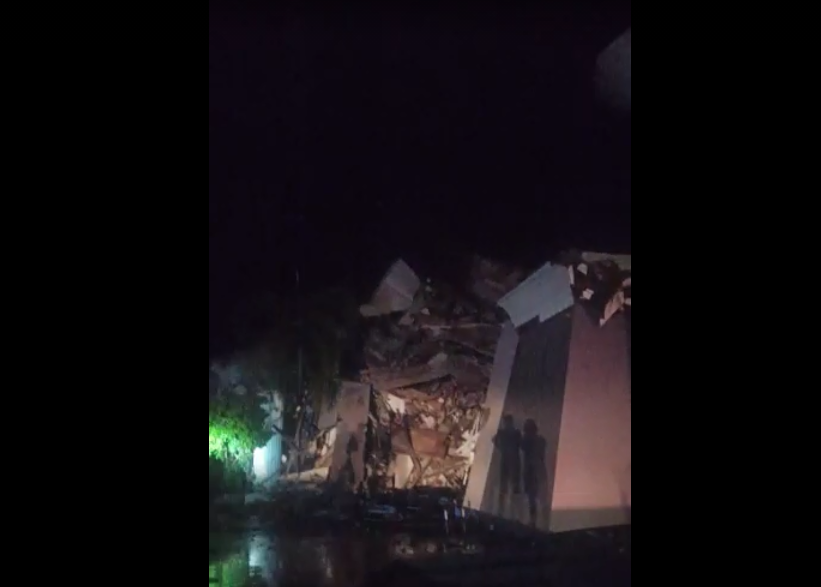 Ngeri, Gempa Runtuhkan Sejumlah Bangunan di Majene