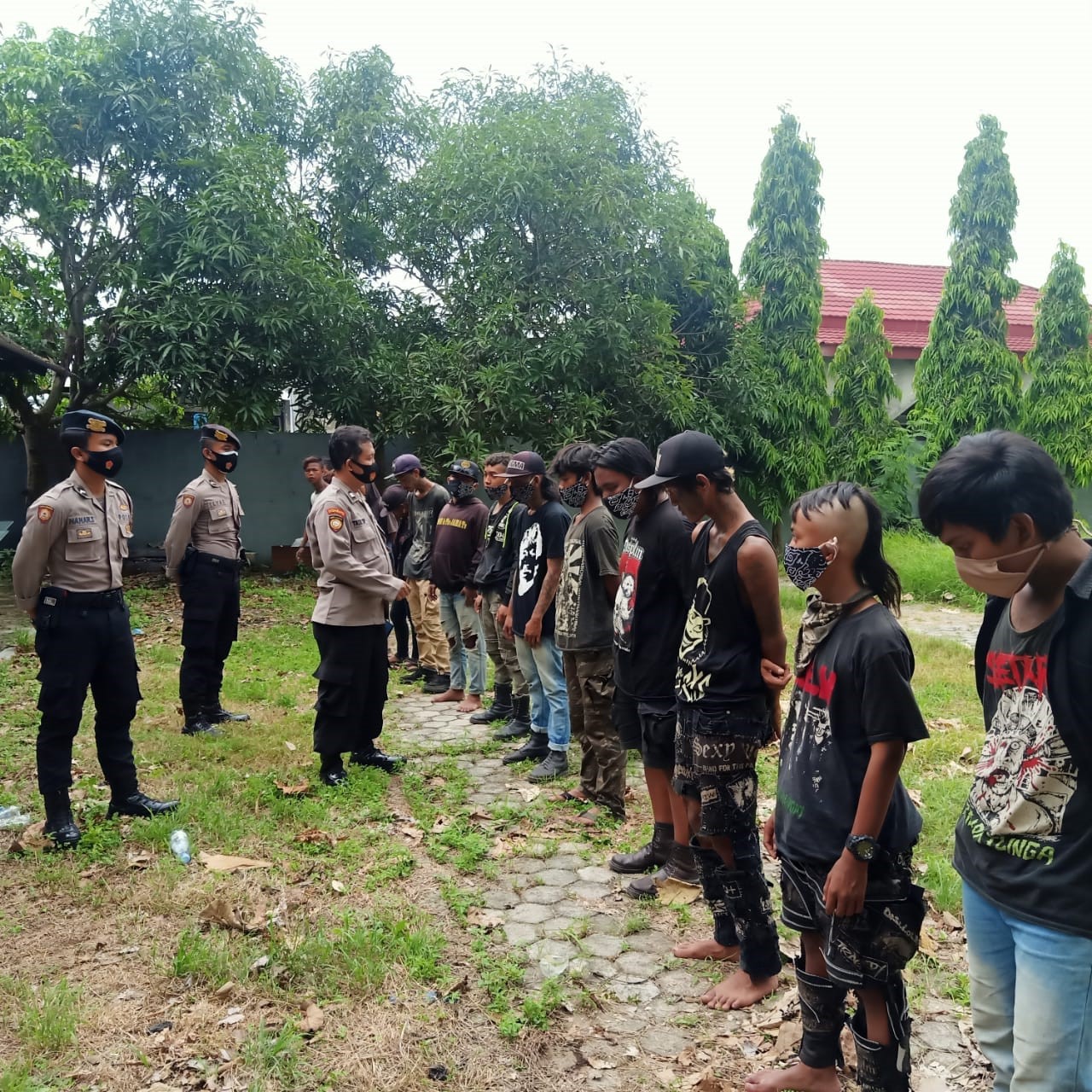 Resahkan Warga, 14 Anak Punk Diamankan Polisi
