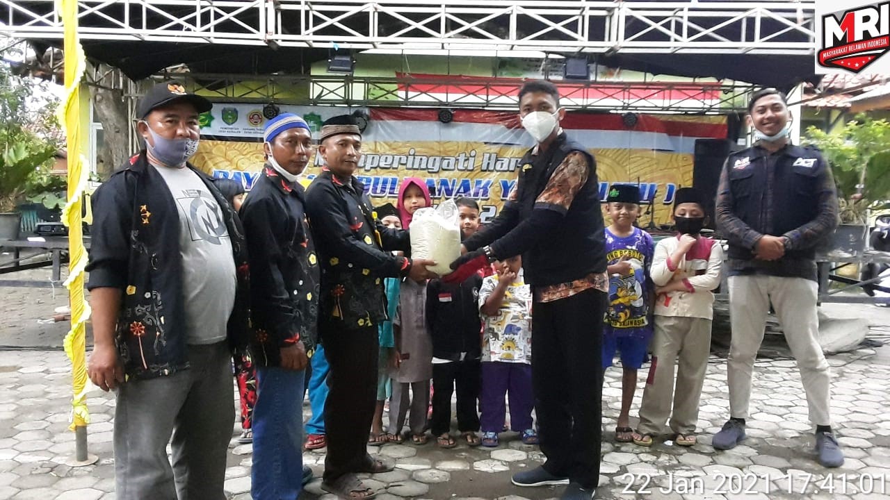 Payapi Desa Kebulen Berbagi dan Beri Suntikan Semangat pada Anak Yatim