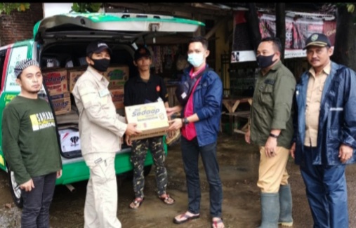 Amin dan Lazisnu Bantu Korban Banjir