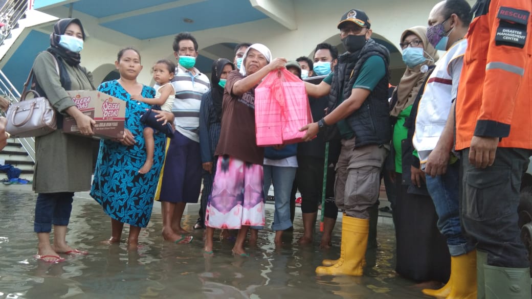 Syaefudin Gandeng Elemen Muslim dan Nasrani Gelar Aksi Kemanusiaan Bantu Korban Banjir Indramayu