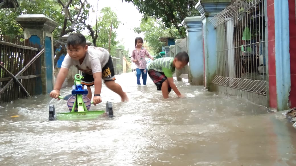 Hujan Turun, Sigrong dan Tengah Sukahaji Langsung Banjir