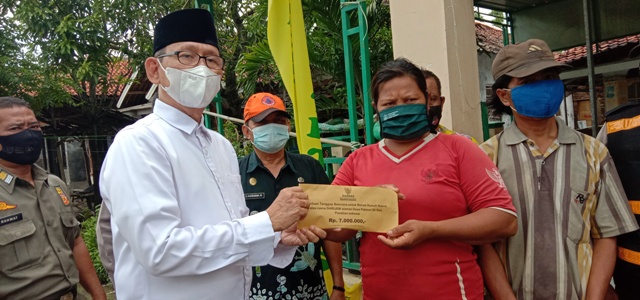 Baznas Bantu Korban Rumah Roboh