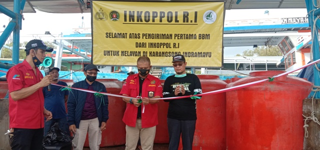 Suplai BBM Perdana bagi Nelayan Karangsong