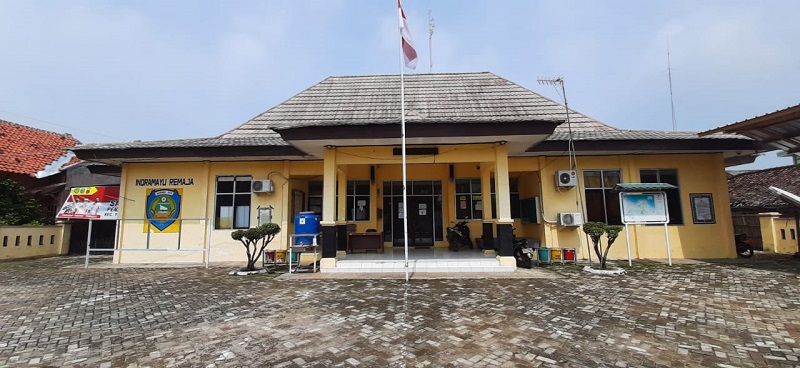 Kantor Kecamatan Tukdana Lockdown