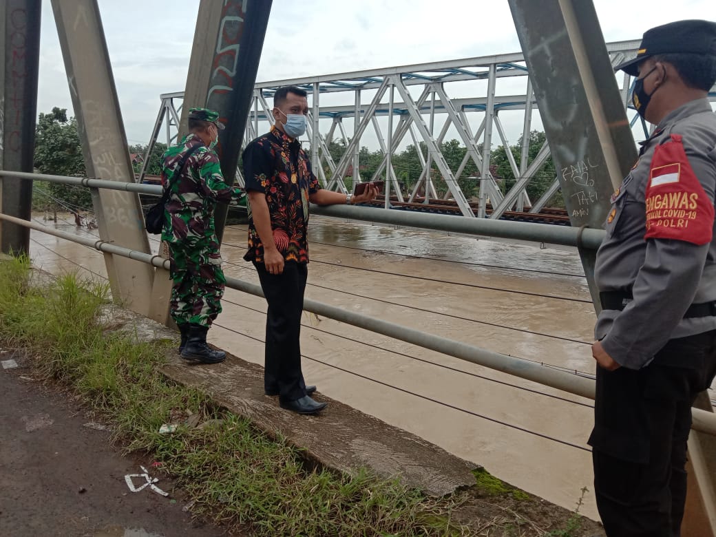 Sungai Cipunagara Level Awas, Satkorlak PBA Siaga