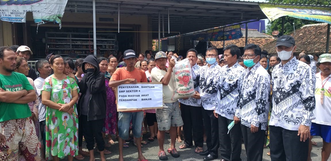 PGRI Kabupaten Indramayu Peduli Korban Banjir