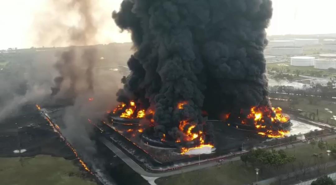 8 Jam Terbakar, Begini Penampakan Kilang Balongan Indramayu