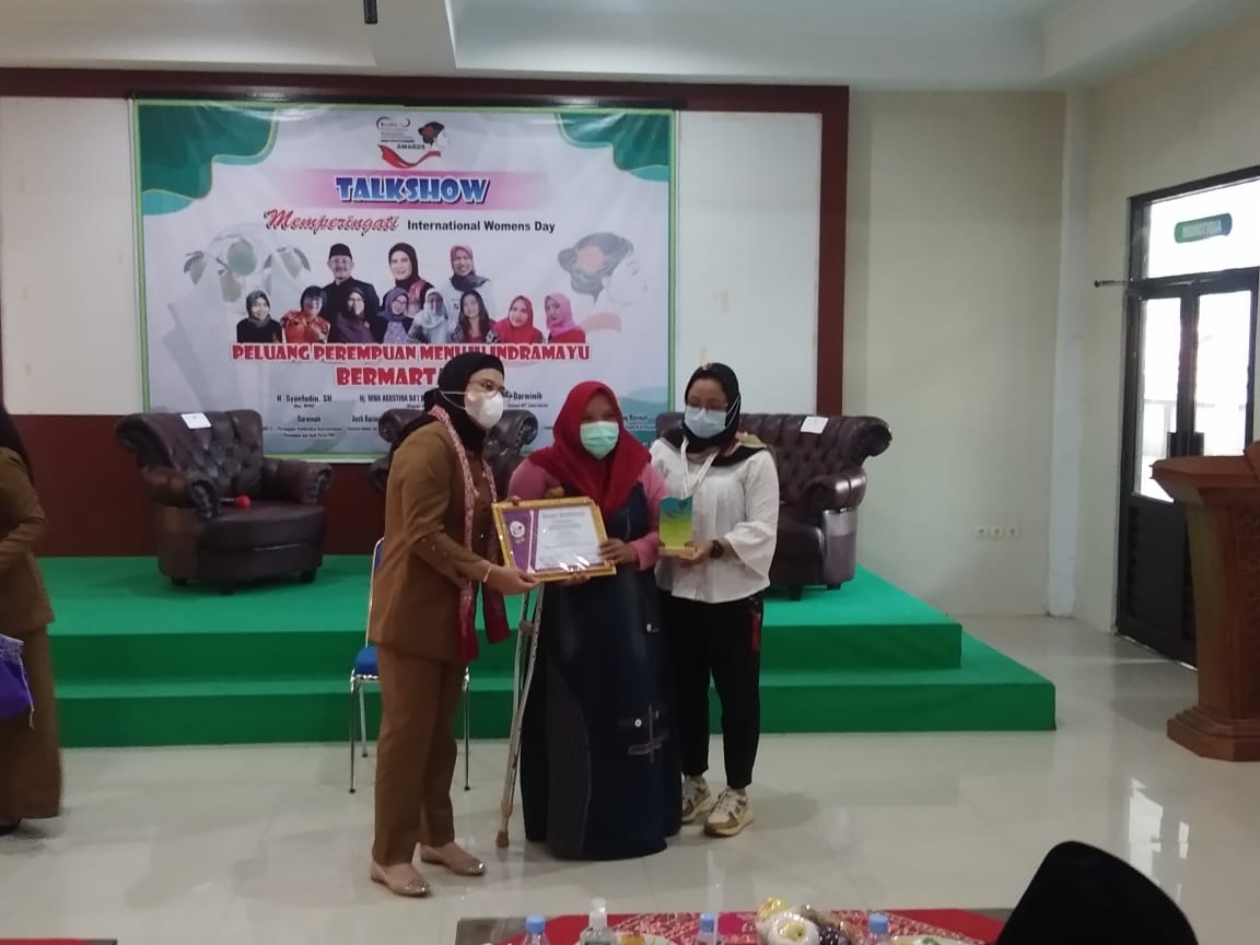 8 Perempuan Hebat Raih KPI Award