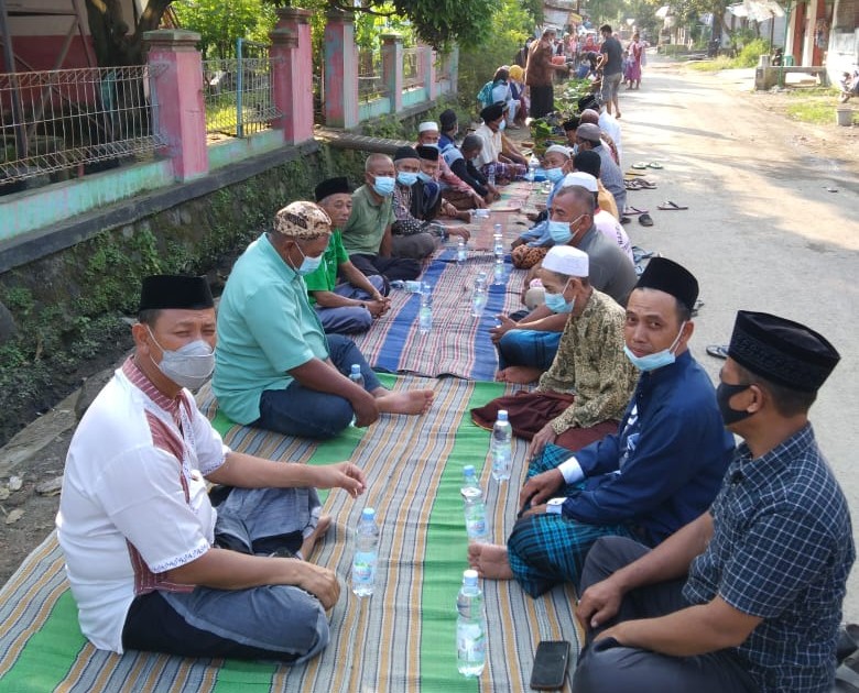 Sarana Tolak Bala, Warga Lohbener Gelar Jelang Masa Panen Raya