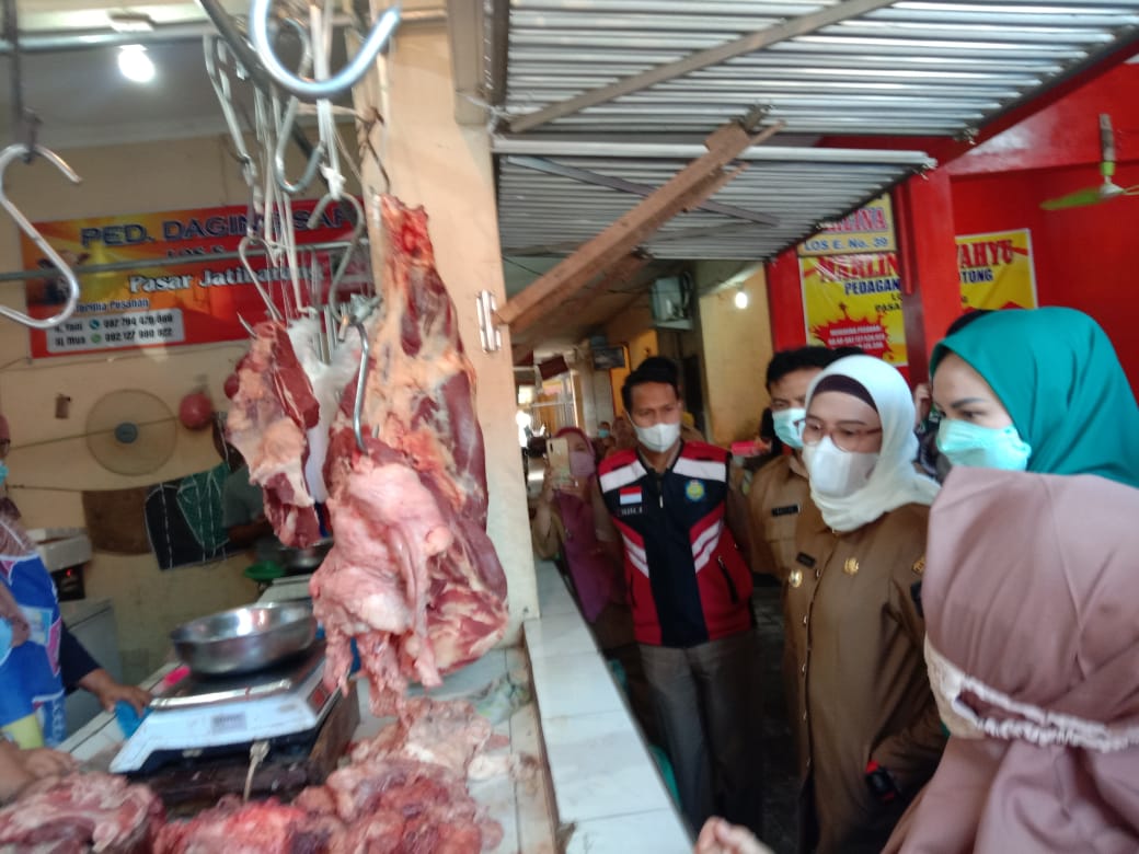 Bupati Nina Sidak Pasar Jatibarang
