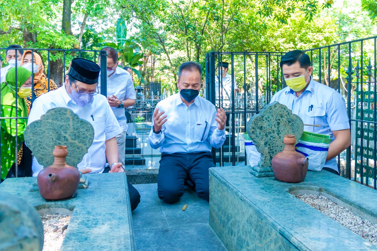 Ziarah Eyang Kakung, Ternyata Airlangga Hartarto Keturunan Trah Mangkunegara