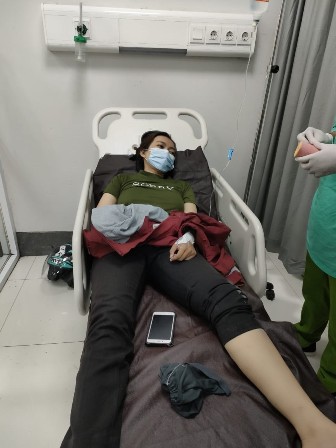 Tabrak Angkot, Pemotor Luka Parah