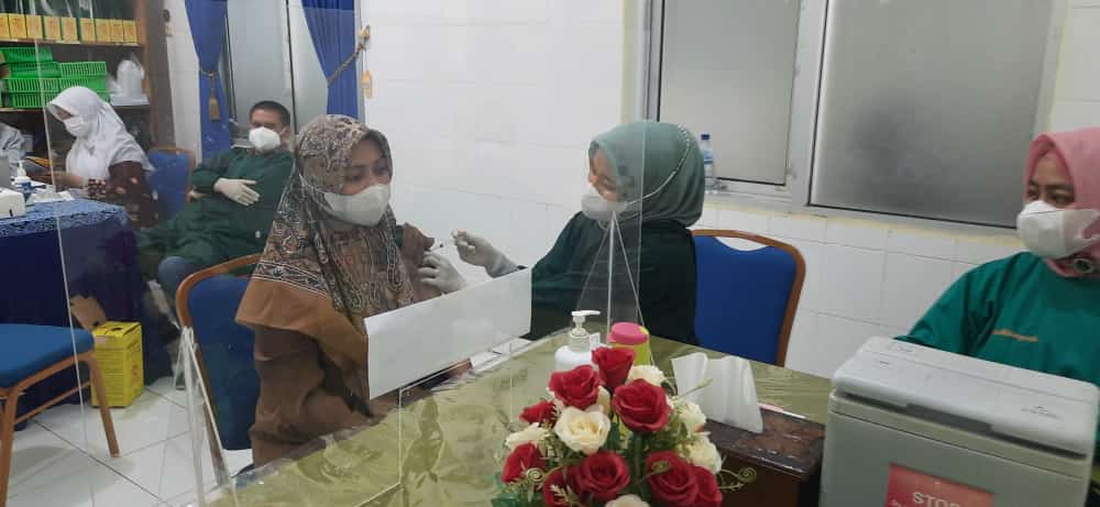Jelang PTM, Percepat Vaksinasi Tenaga Pendidik
