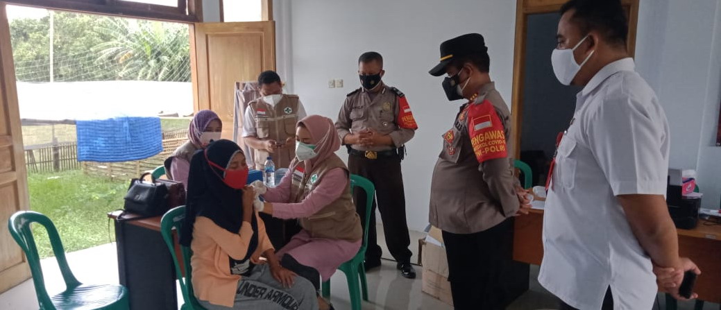 Dorong Warga Penerima Bansos  Wajib Vaksinasi