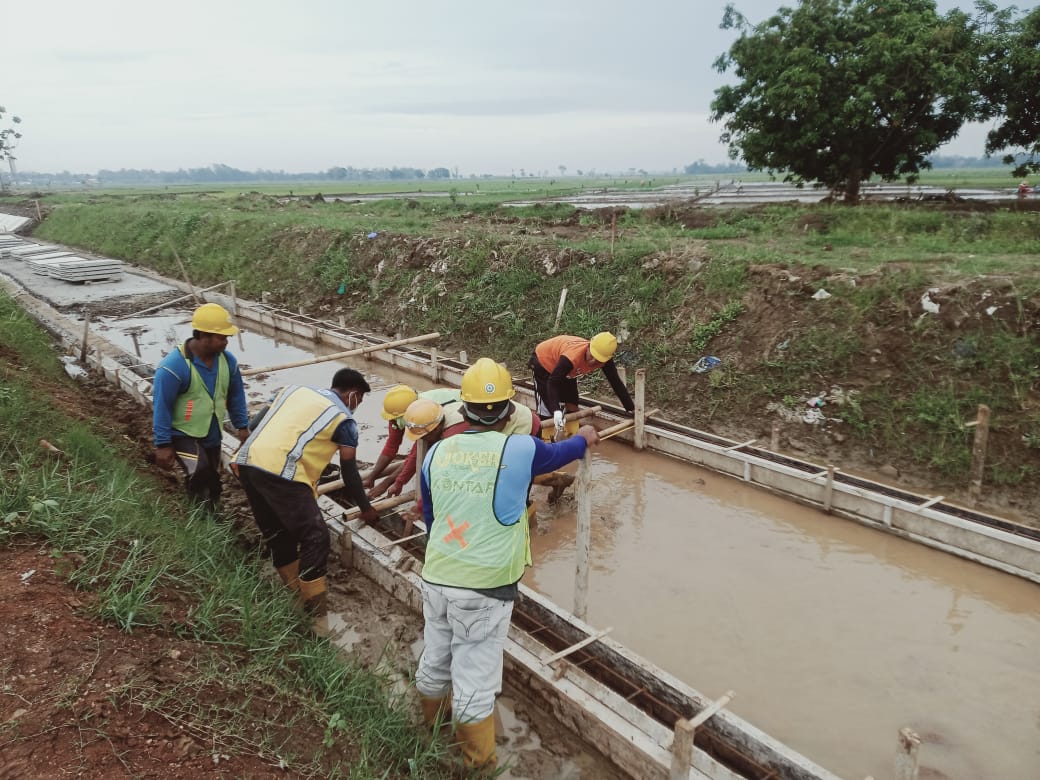PT. Brantas Abipraya Fokuskan kepada Kegiatan Pengecoran di RIMP 05