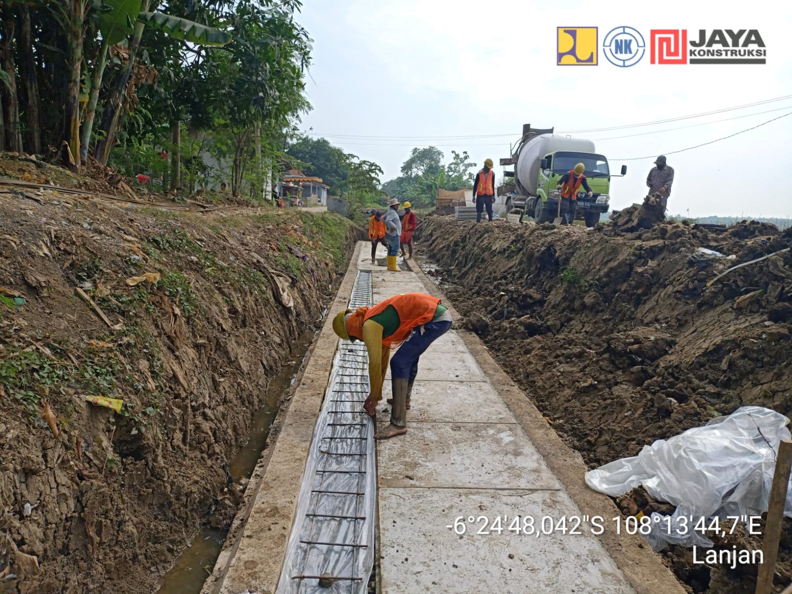 PT. Jaya Konstruksi Kebut Pembangunan Proyek Saluran Irigasi