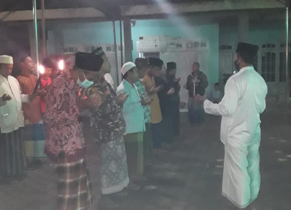 Kumandangkan Azan oleh Tujuh Ustad di Tujuh Persimpangan