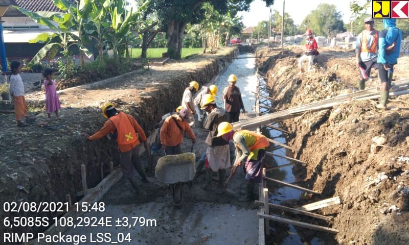 PT. Bumi Karsa Kebut Proyek Saluran Irigasi dan Jembatan