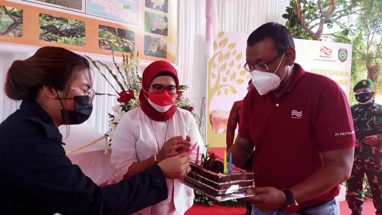 Polytama Propindo Rayakan Ulang Tahun Bupati Hj Nina di Taman Kehati