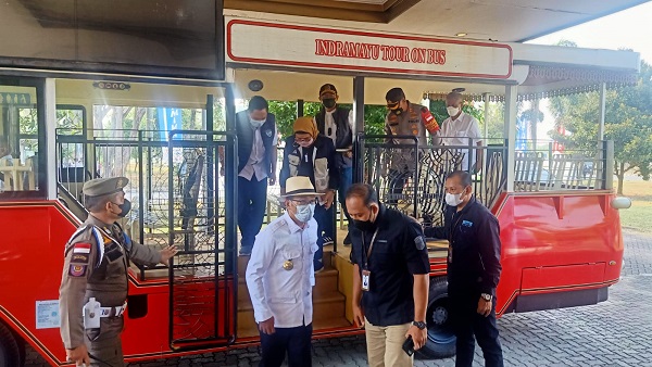 Gubernur Jabar Ridwan Kamil Buka Gebyar Vaksin Covid-19 di Indramayu