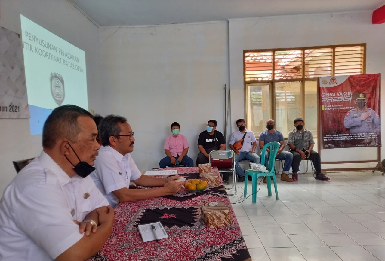 Pemdes Ikuti Sosialisasi Batas Desa