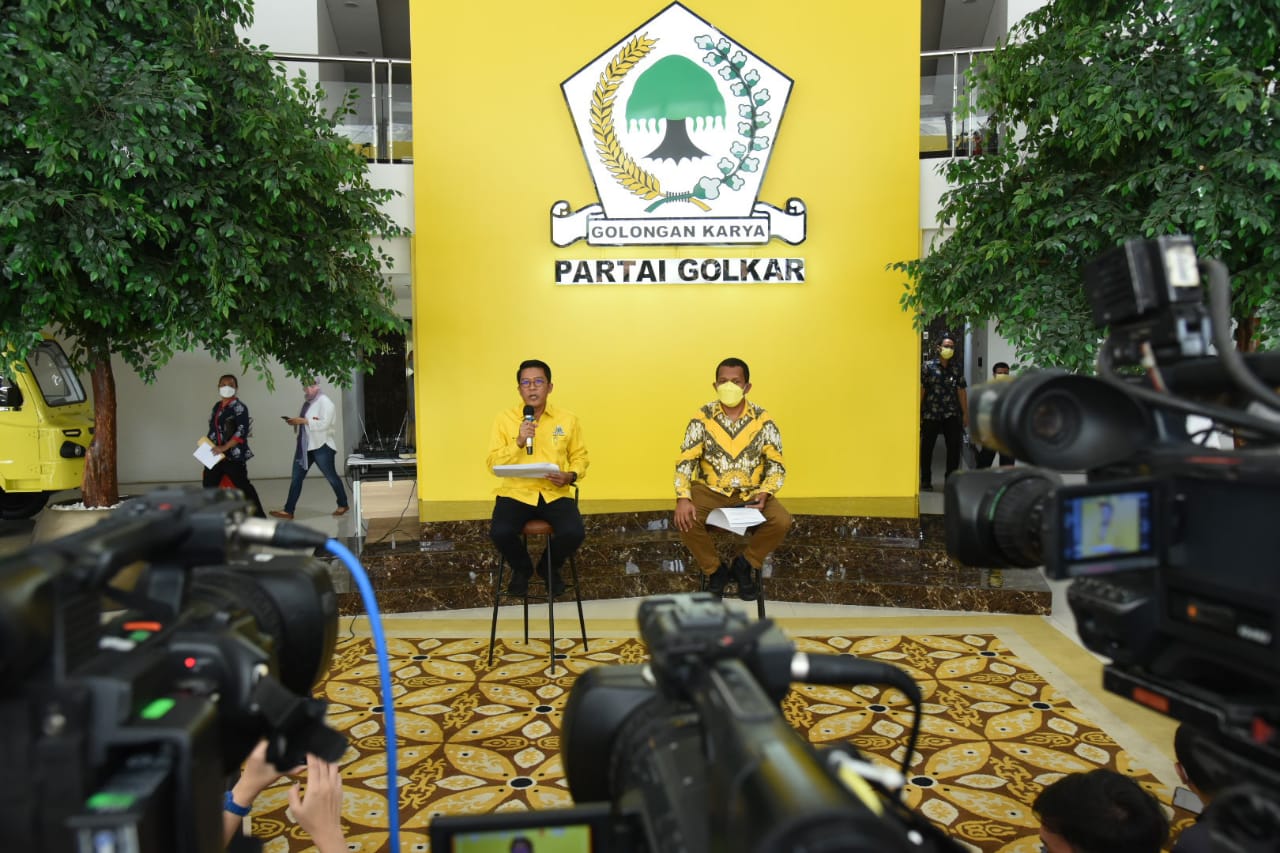 Golkar Puji Jokowi, Program Bansos Dinilai Keluarkan Indonesia dari Tekanan Ekonomi