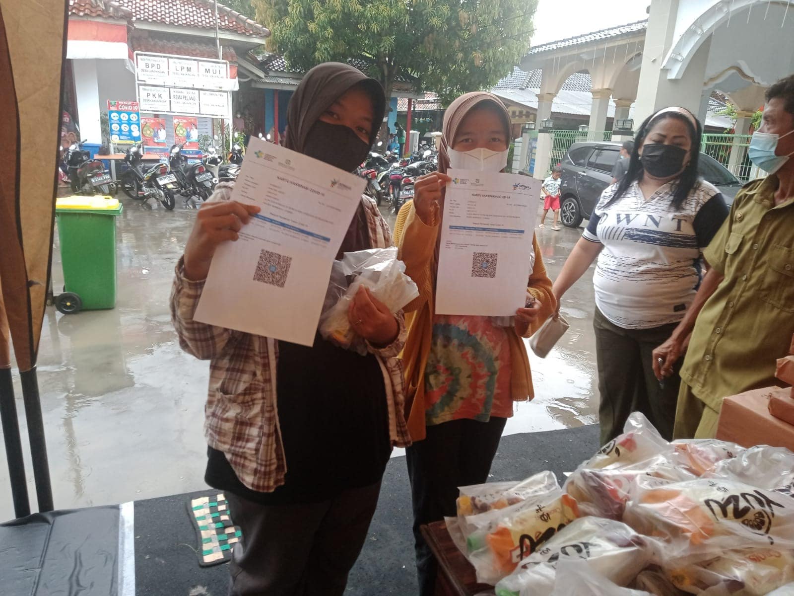 Ikut Vaksinasi Dapat Bonus Susu dan Roti