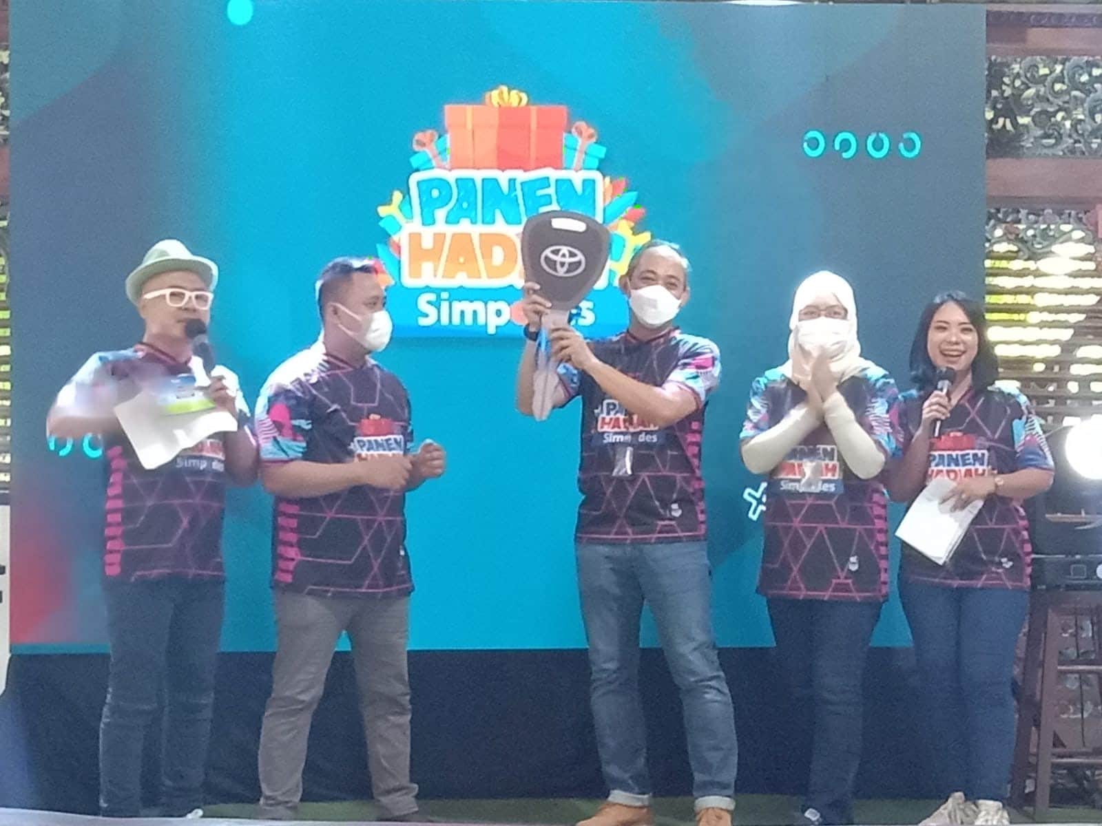 Nasabah BRI Unit Krimun Boyong Hadiah Utama Satu Unit Toyota Avanza