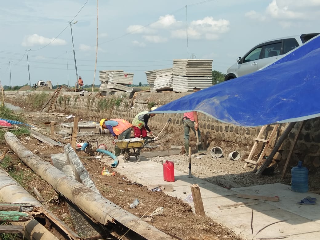 PT. Bumi Karsa Kebut Bangun Proyek Saluran Sekunder