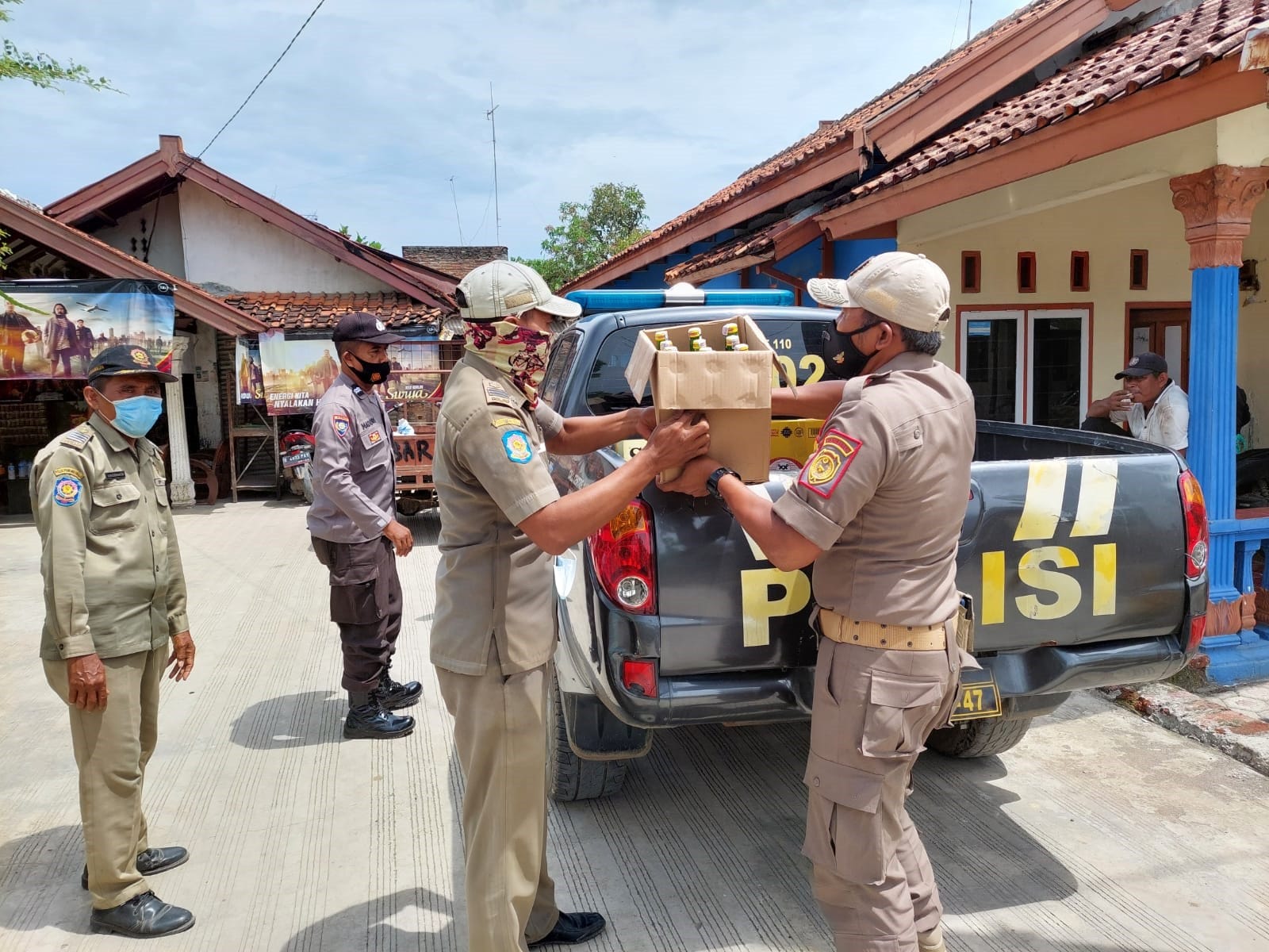 Gerebek Gudang Miras Cangkingan