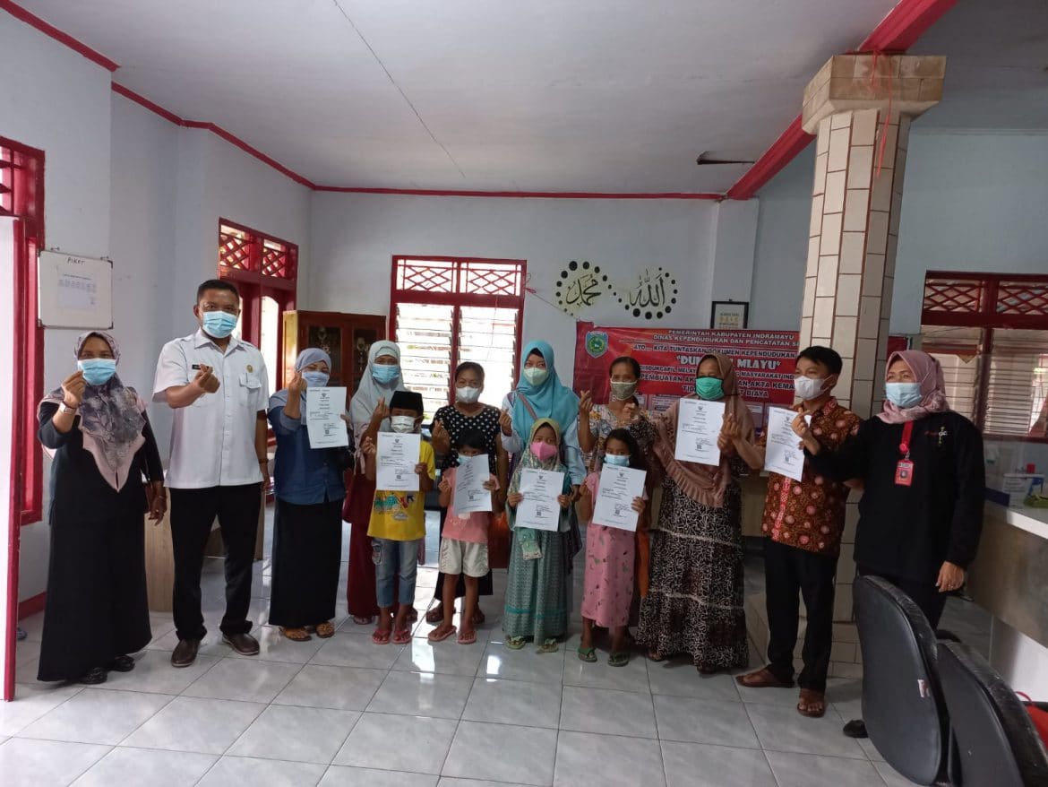 Dukcapil Mlayu Lebih Cepat dan Dekat, Warga Antusias Urus Dokumen Adminduk